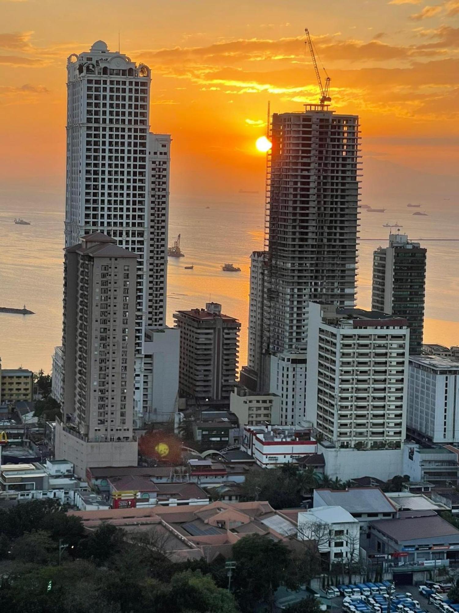 Green Residences Stays By Pbyy Manila Exterior photo